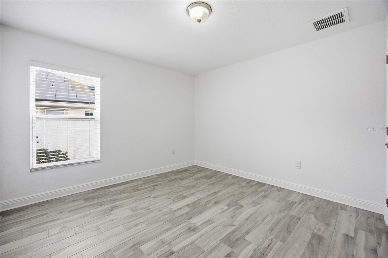 Image 28 of 41 For 4863 63rd Street