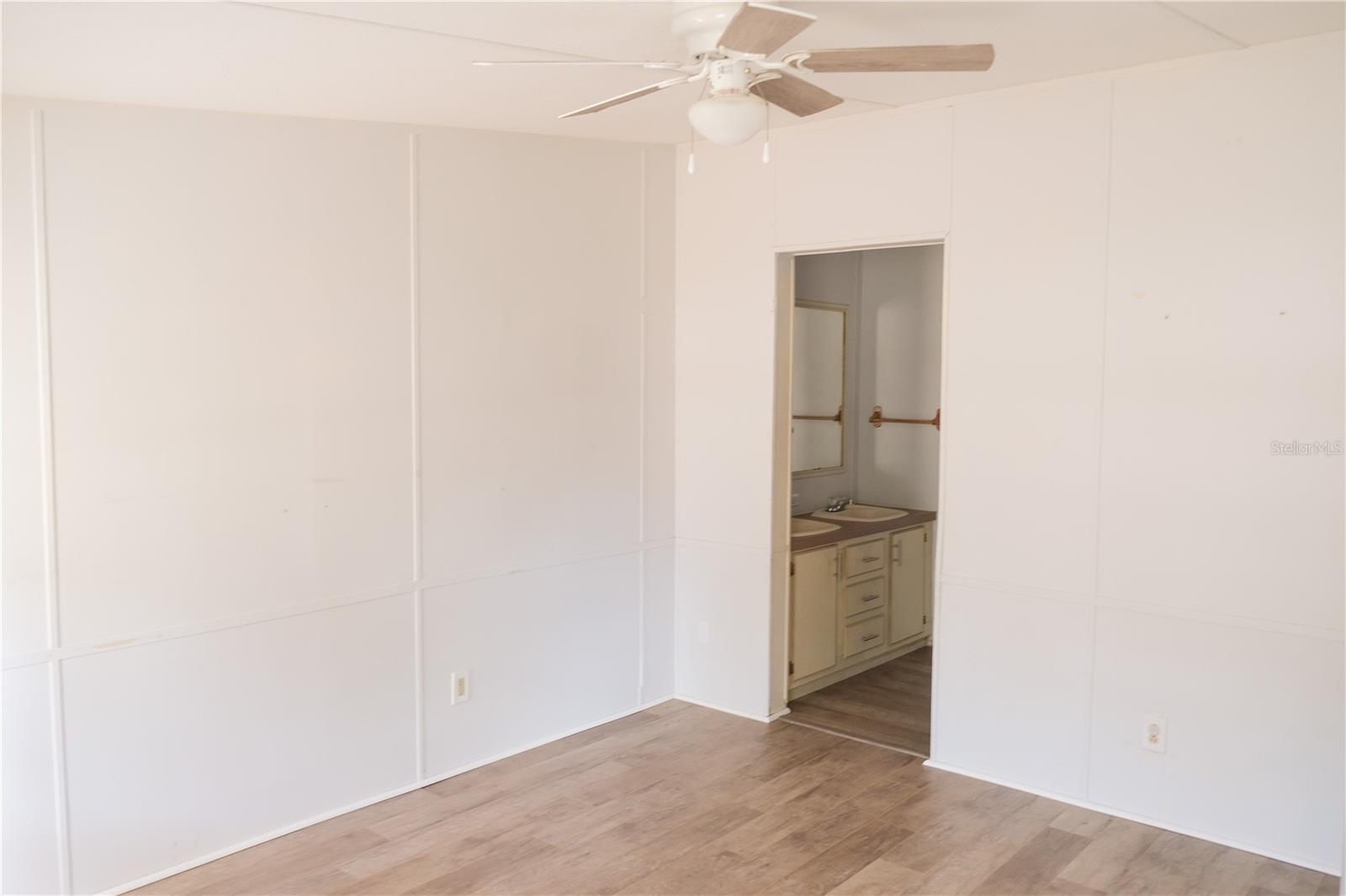 Image 11 of 46 For 5143 Knobhill Terrace