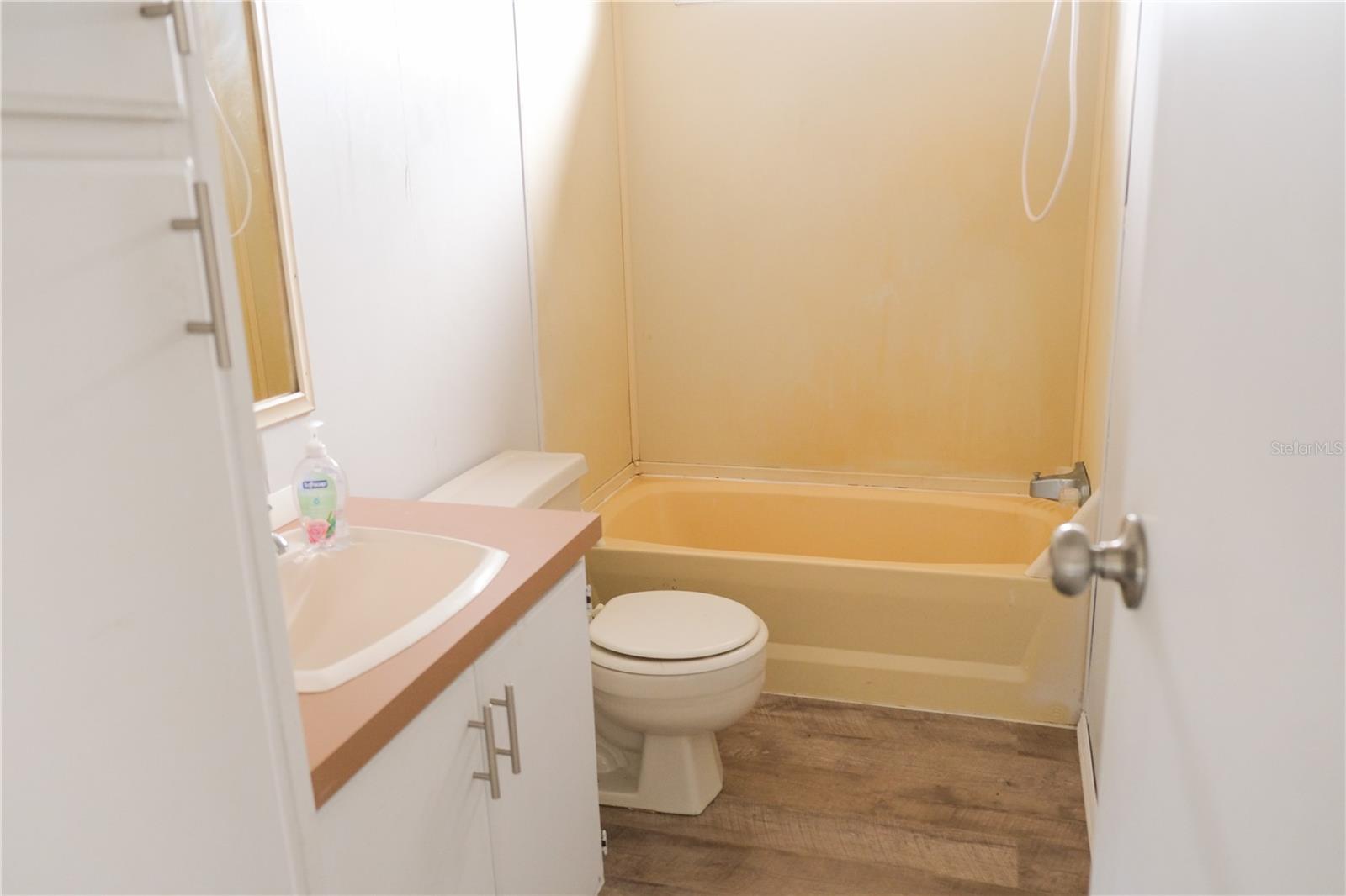 Image 20 of 46 For 5143 Knobhill Terrace