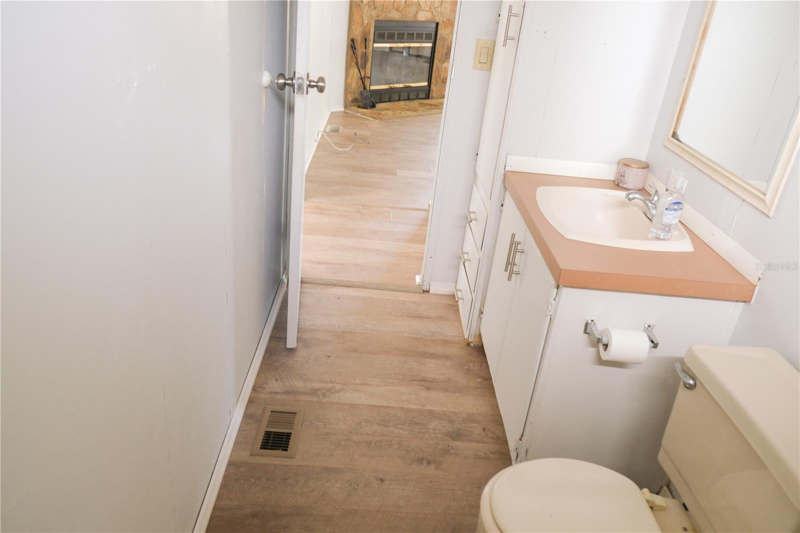 Image 21 of 46 For 5143 Knobhill Terrace