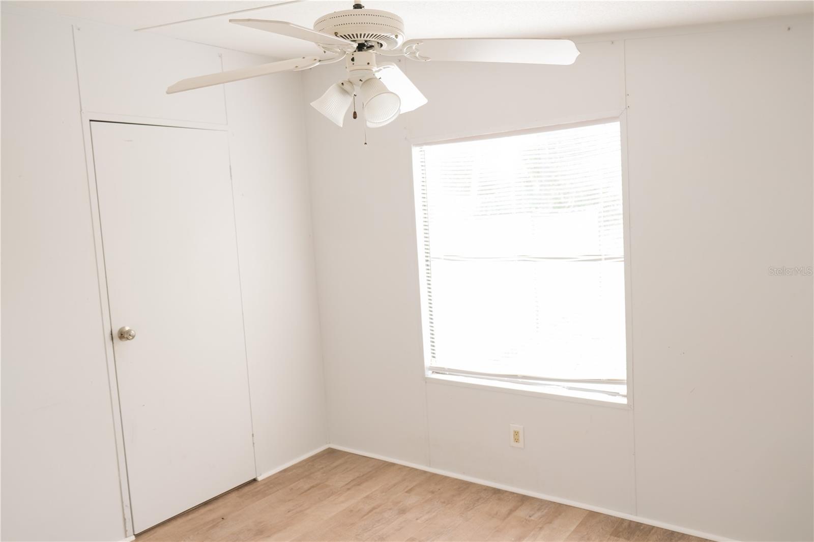 Image 26 of 46 For 5143 Knobhill Terrace