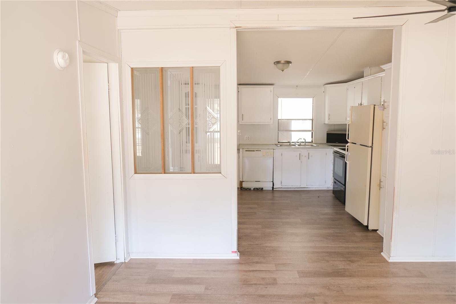 Image 3 of 46 For 5143 Knobhill Terrace