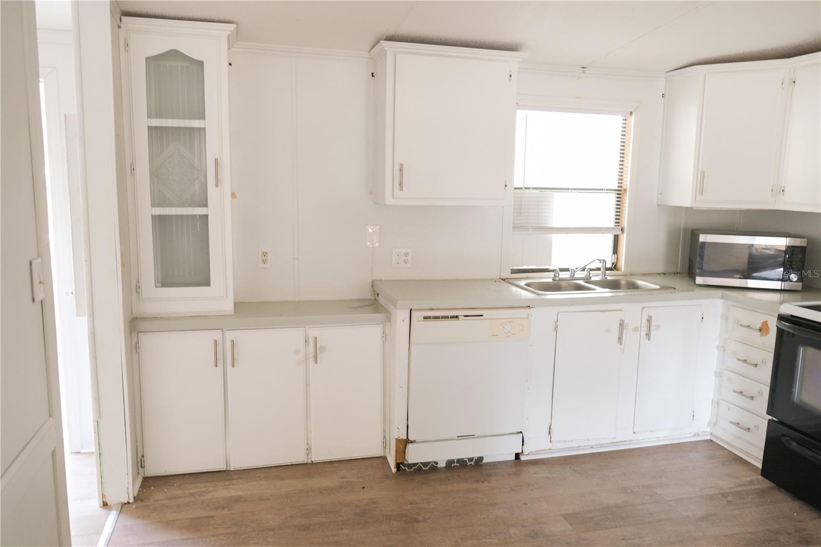 Image 5 of 46 For 5143 Knobhill Terrace