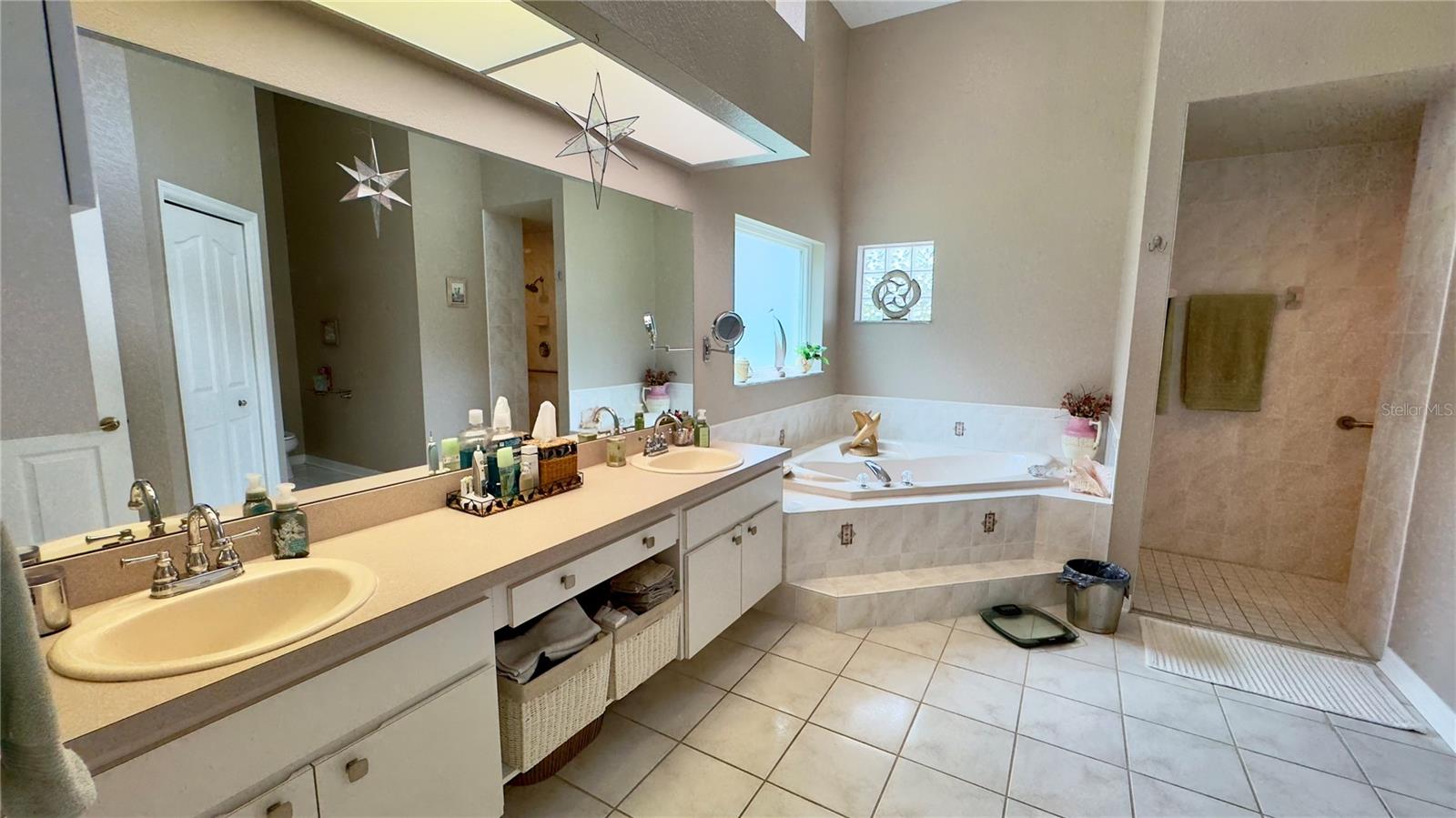 Image 19 of 34 For 5807 Bridle Terrace