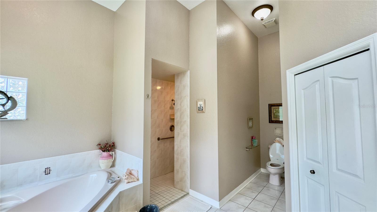 Image 21 of 34 For 5807 Bridle Terrace