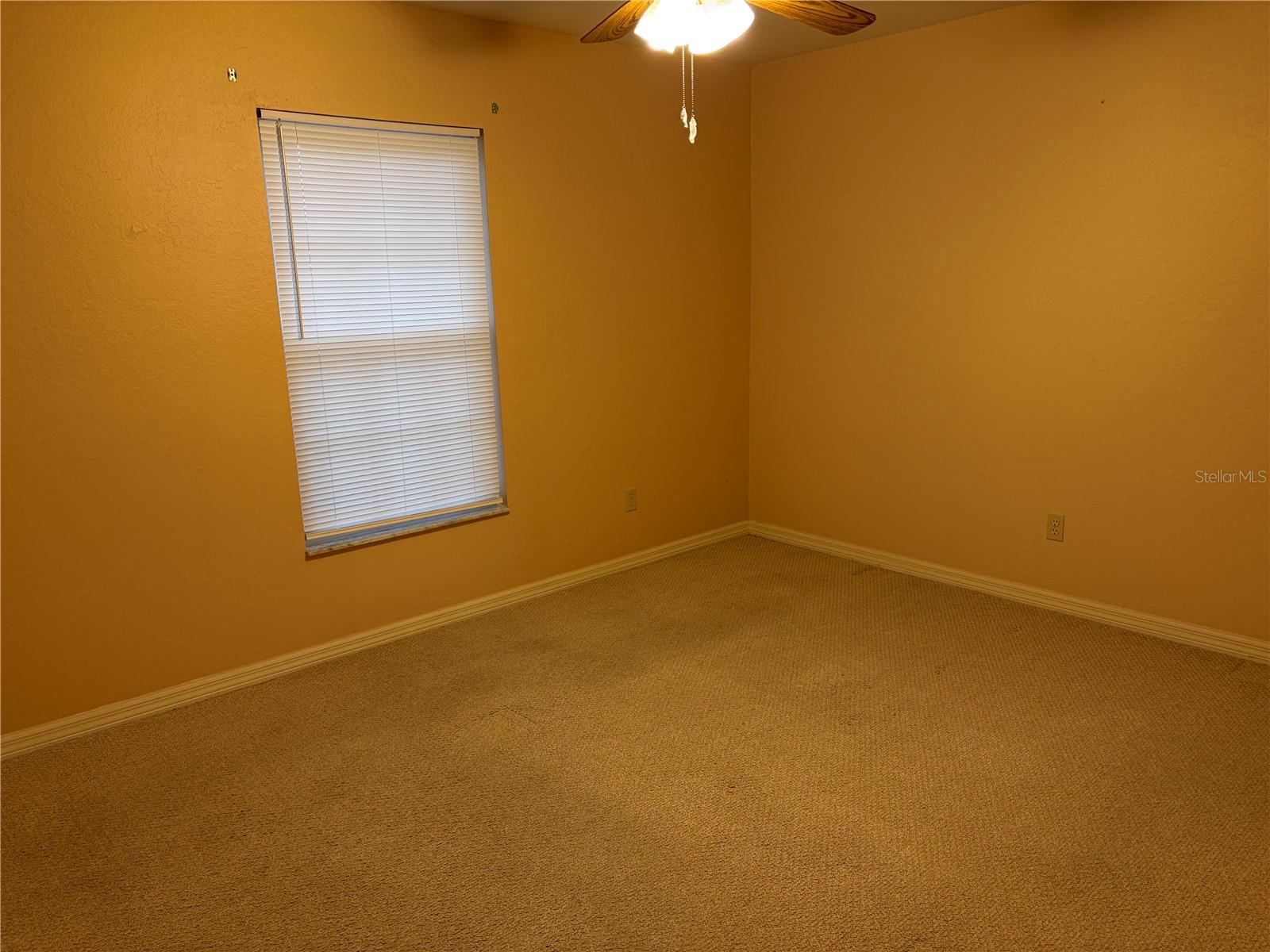 Image 16 of 27 For 15405 43 Avenue Road