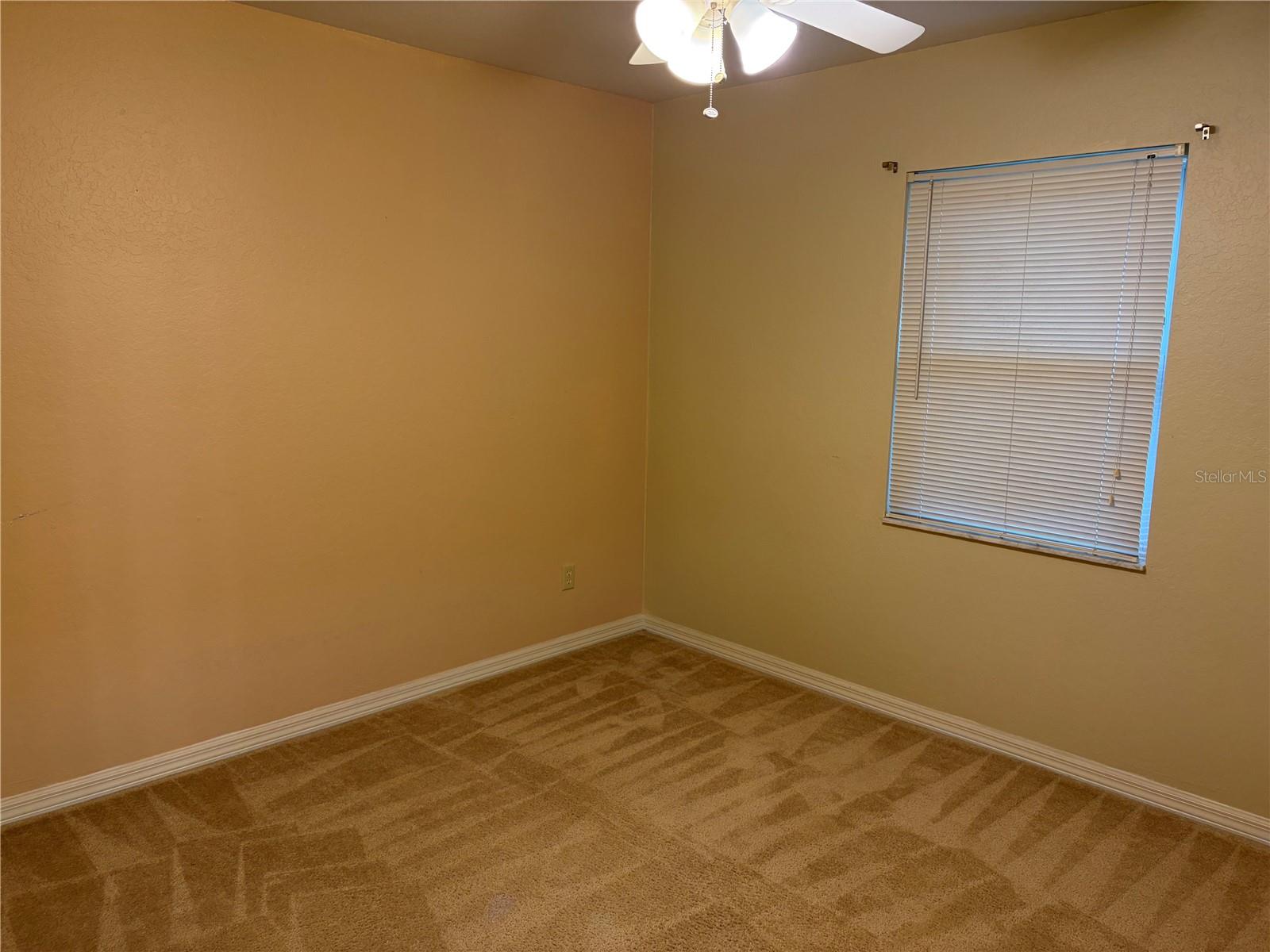 Image 19 of 27 For 15405 43 Avenue Road