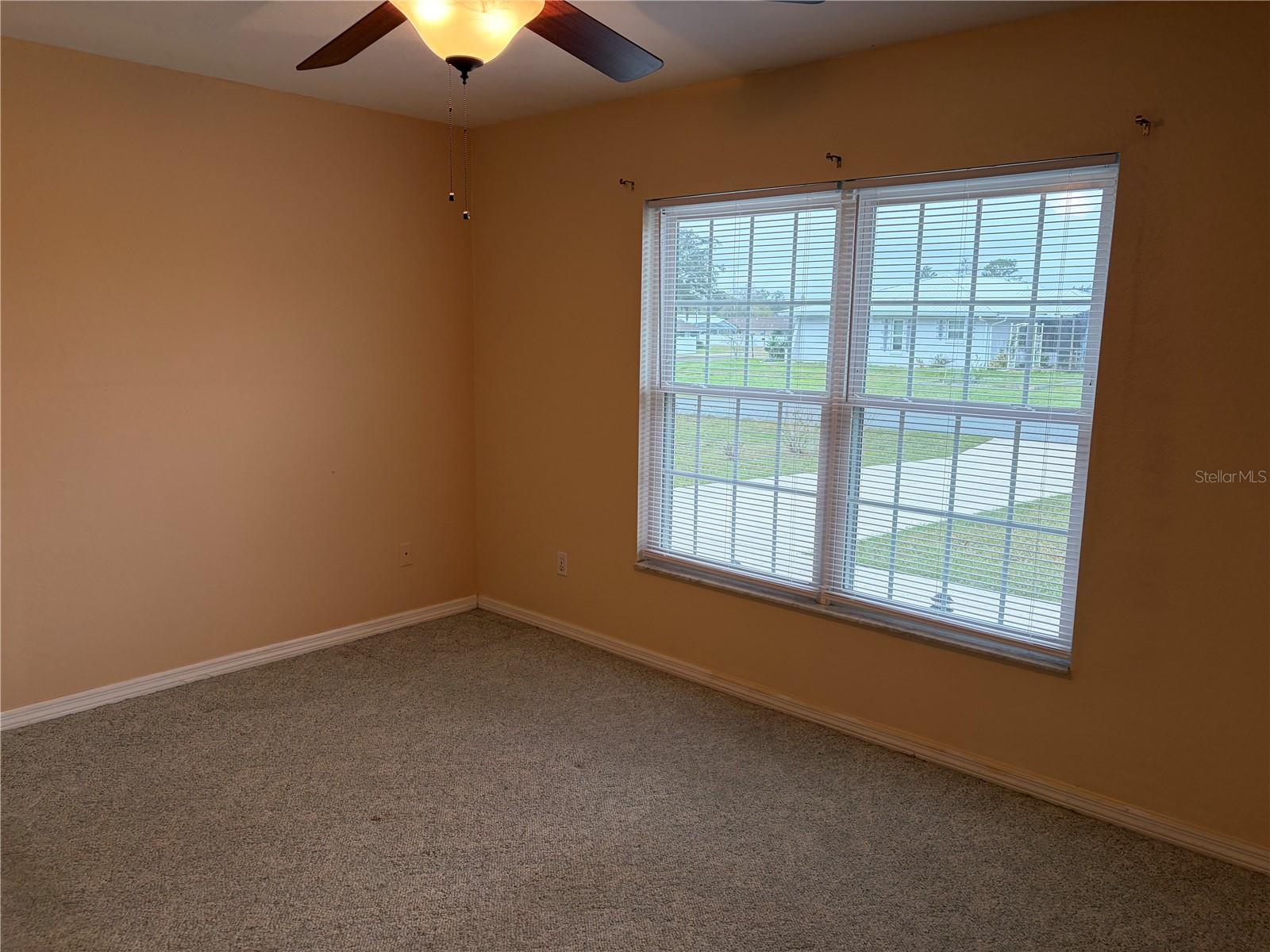 Image 5 of 27 For 15405 43 Avenue Road