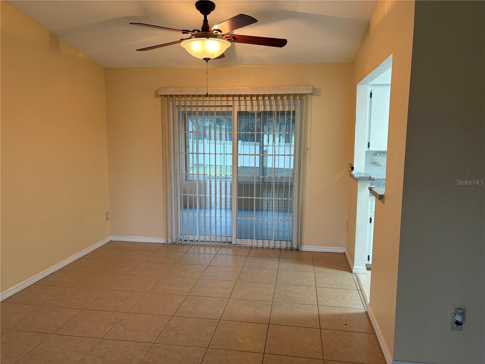 Image 9 of 27 For 15405 43 Avenue Road