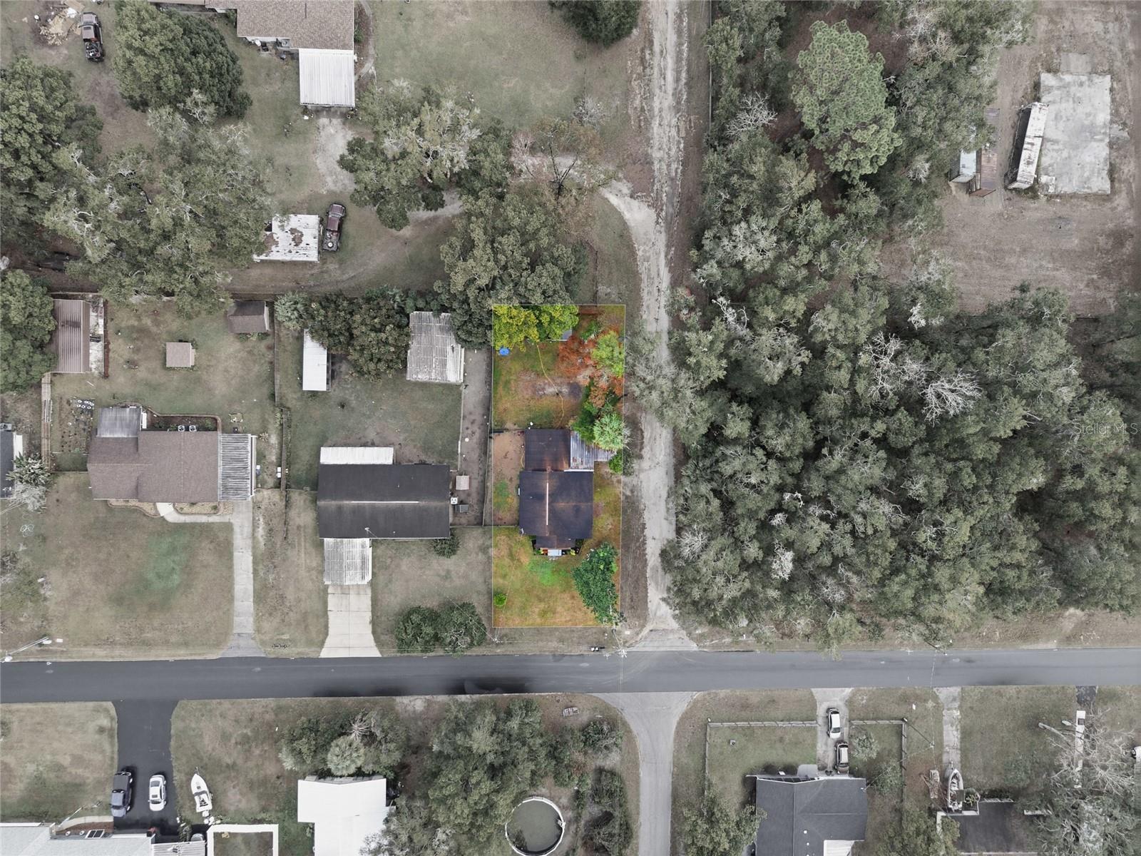 Listing photo id 23 for 5403 Tangelo Lane