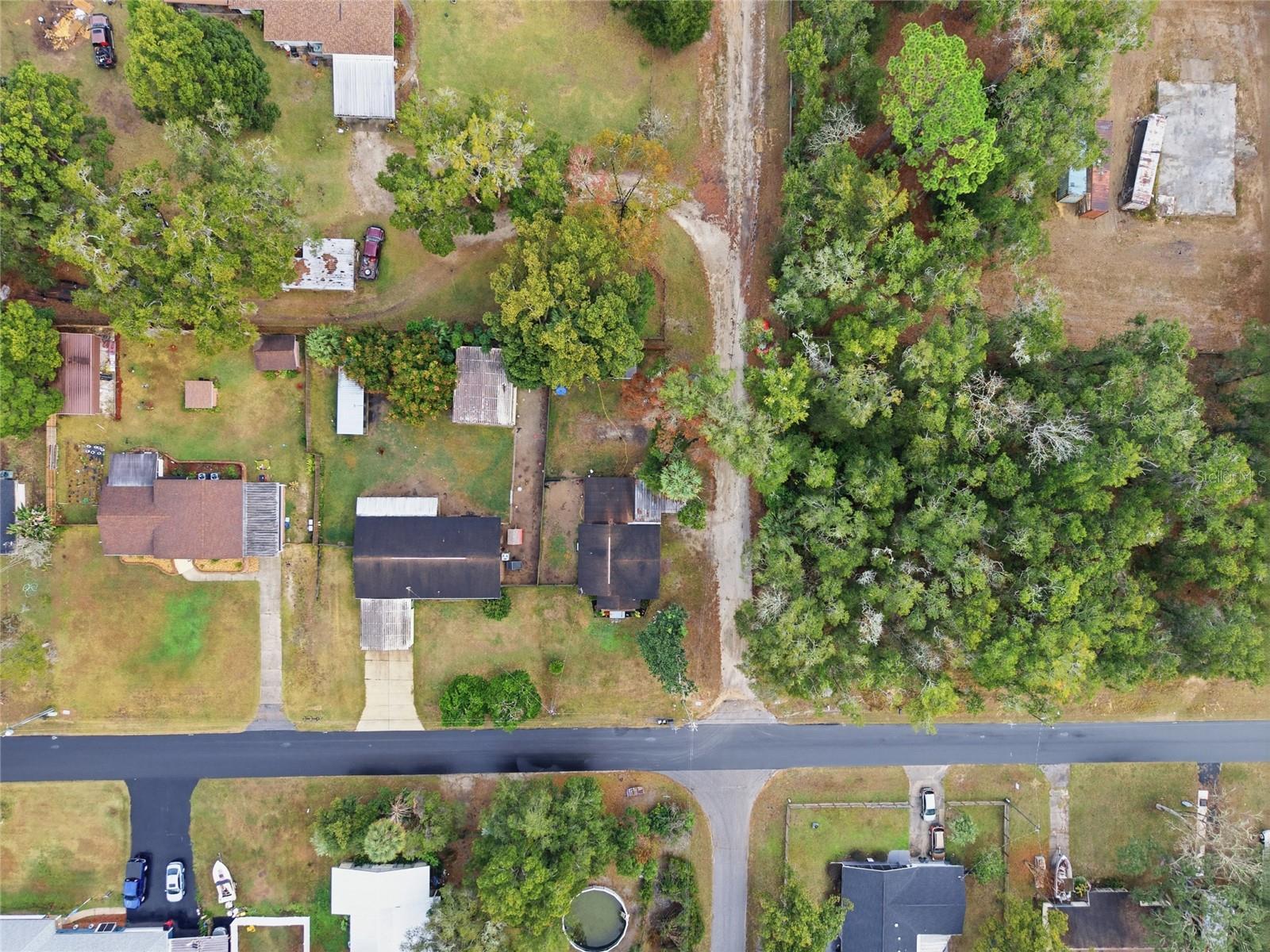 Listing photo id 24 for 5403 Tangelo Lane