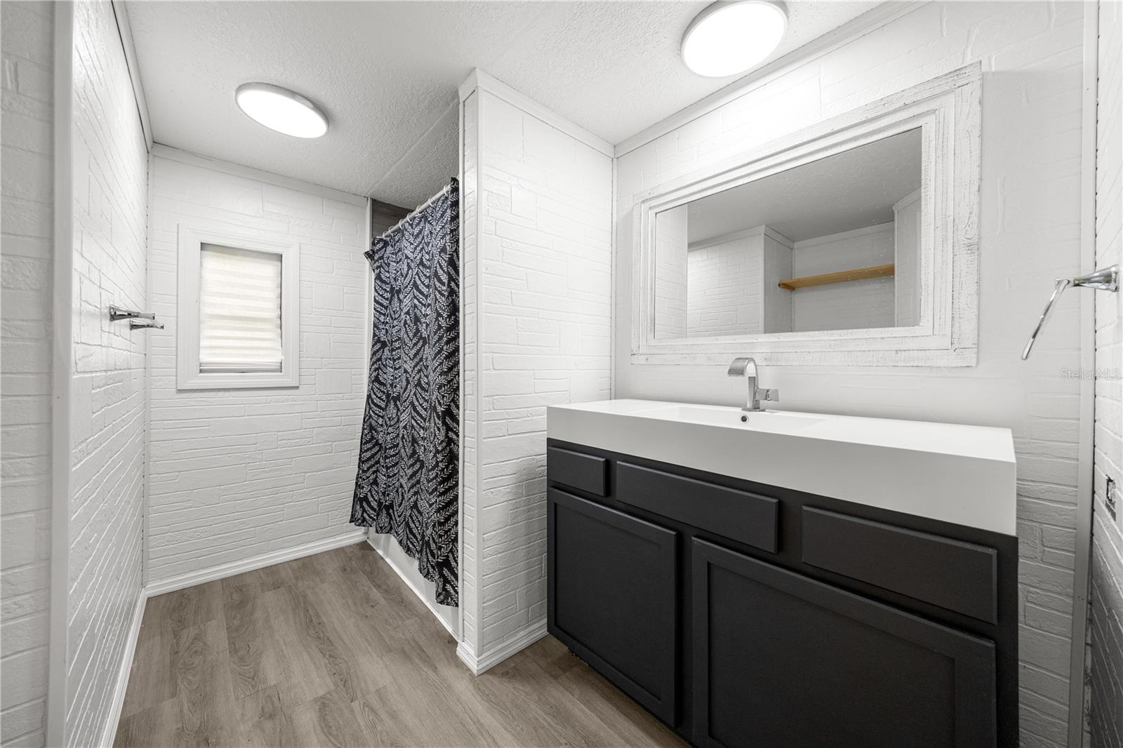 Image 17 of 34 For 17196 36th Court