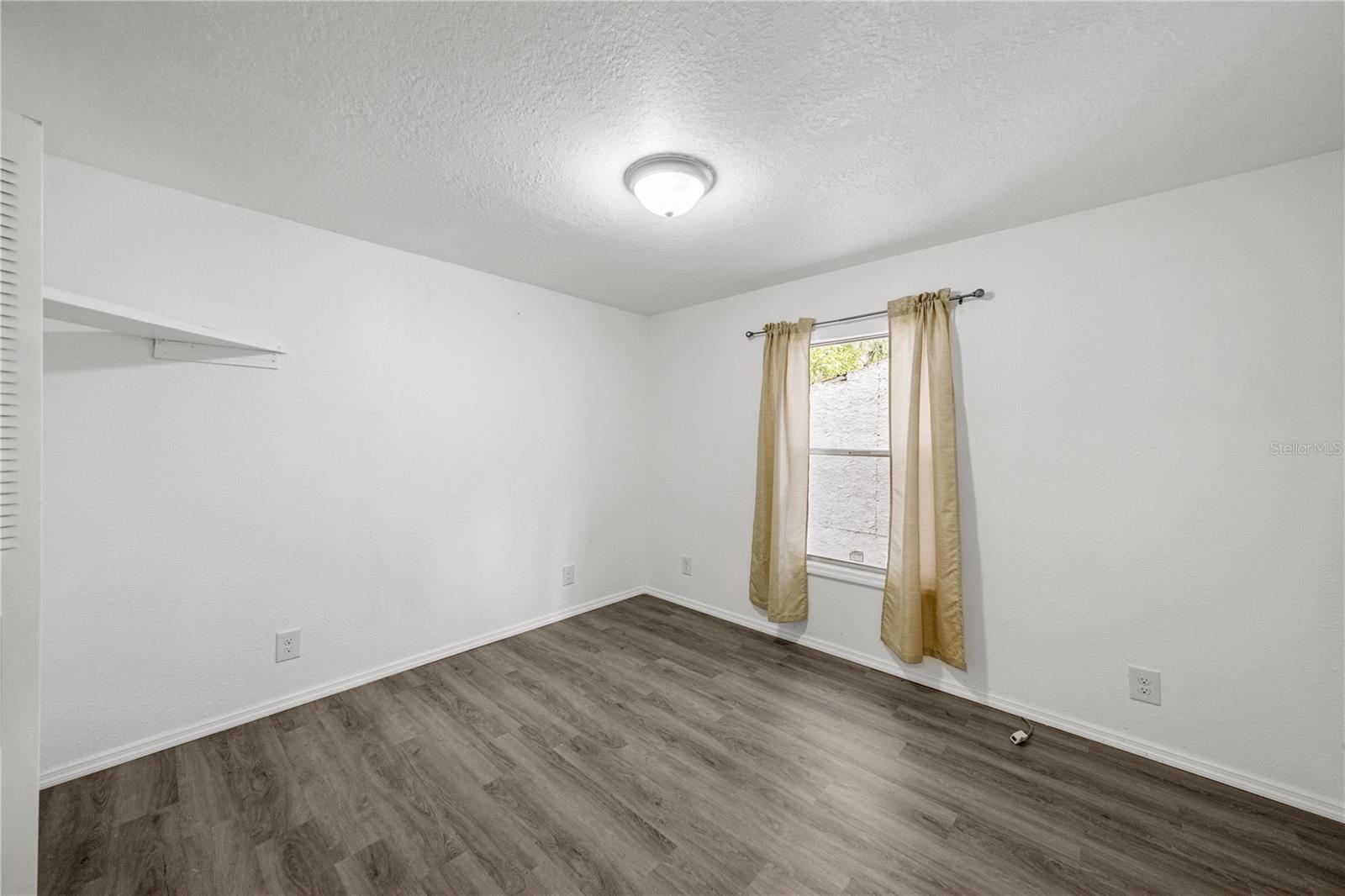 Image 20 of 34 For 17196 36th Court