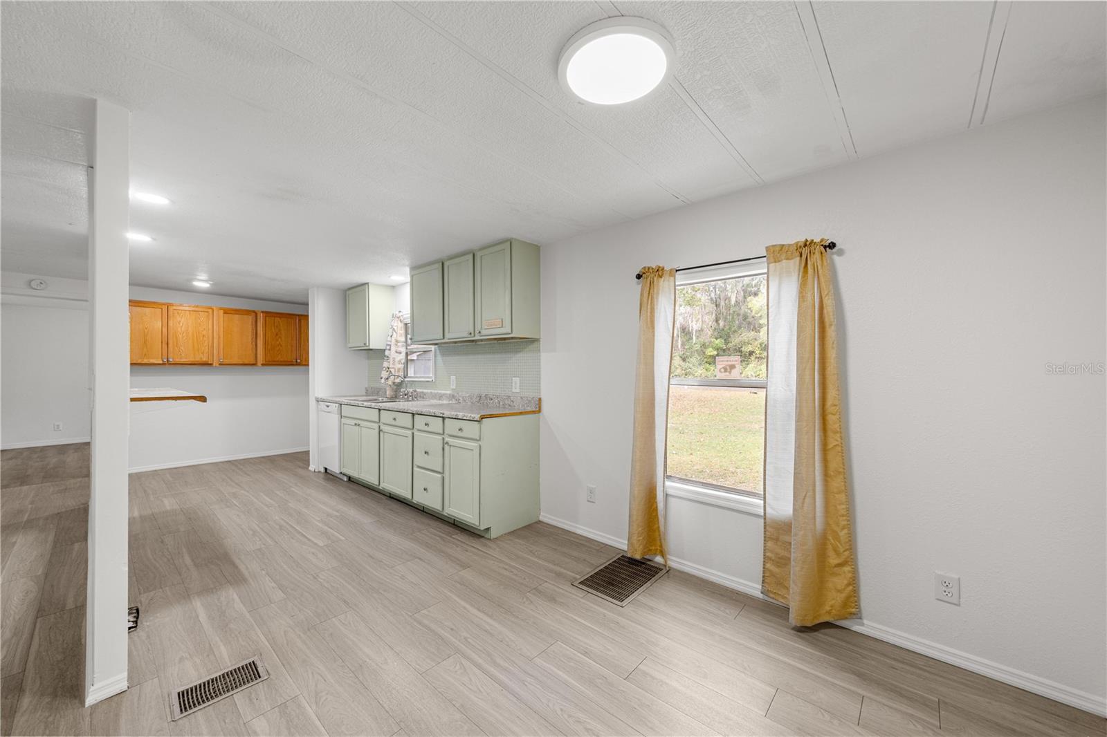 Image 8 of 34 For 17196 36th Court