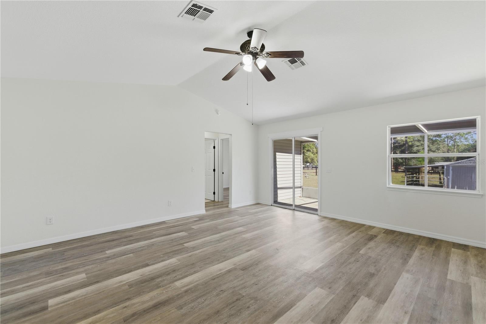 Image 10 of 34 For 5705 136th Avenue