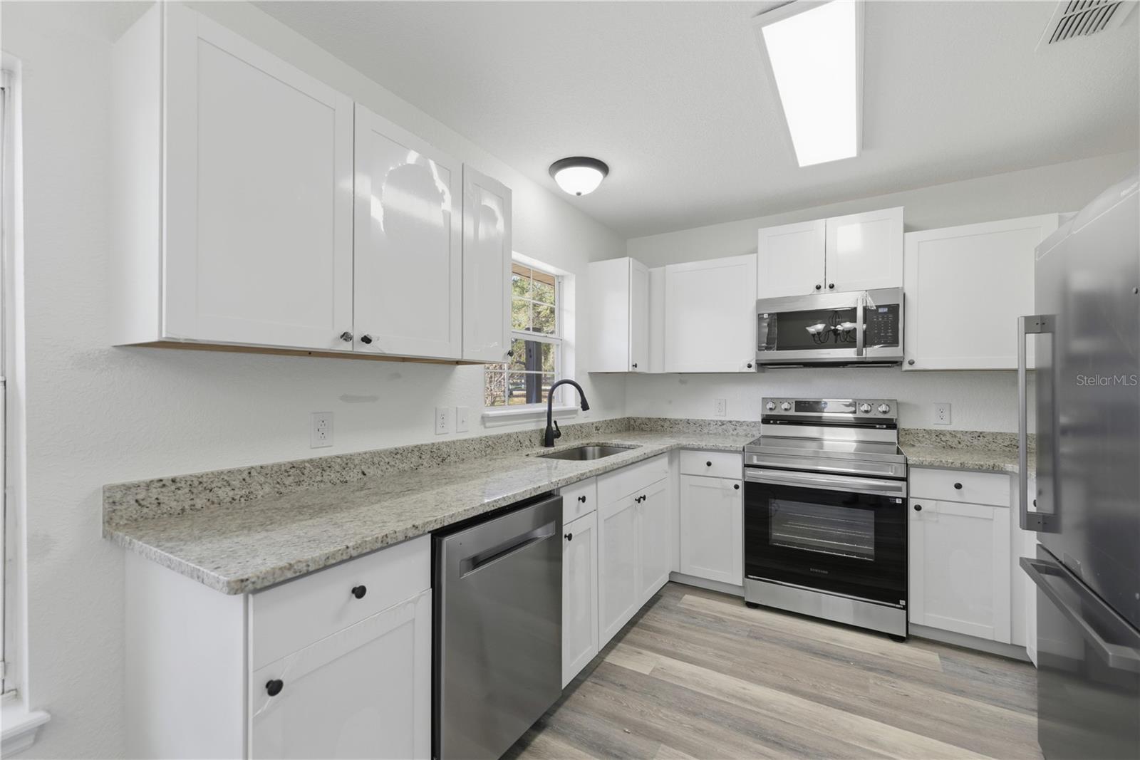 Image 8 of 34 For 5705 136th Avenue