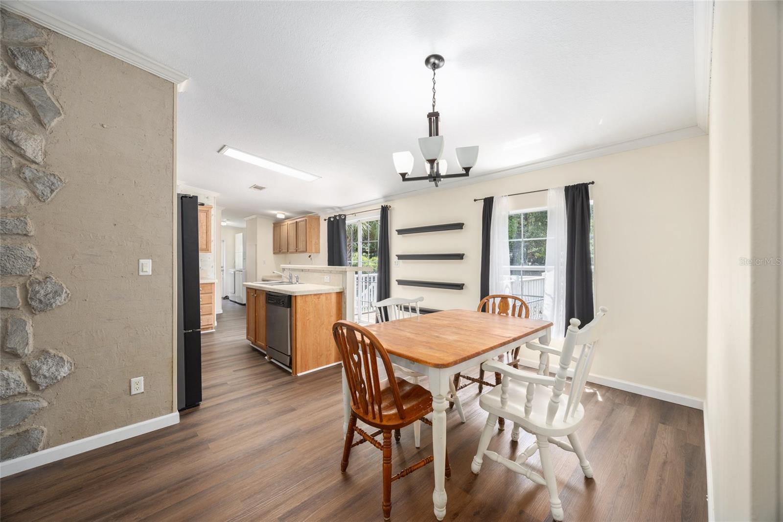 Image 14 of 49 For 10220 Pamondeho Circle