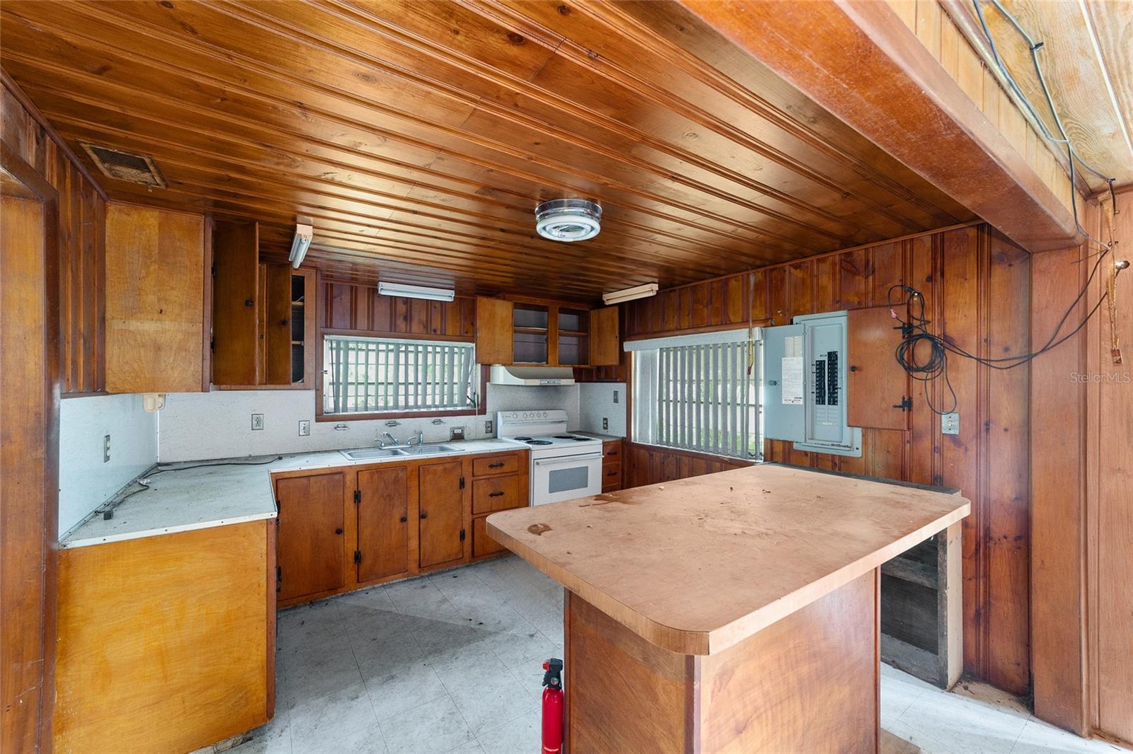 Image 8 of 32 For 1350 173rd Court