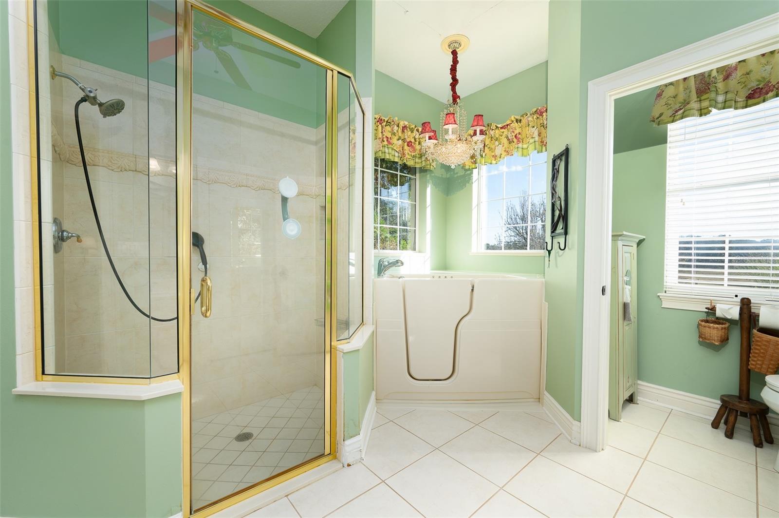 Image 44 of 86 For 11715 90th Avenue