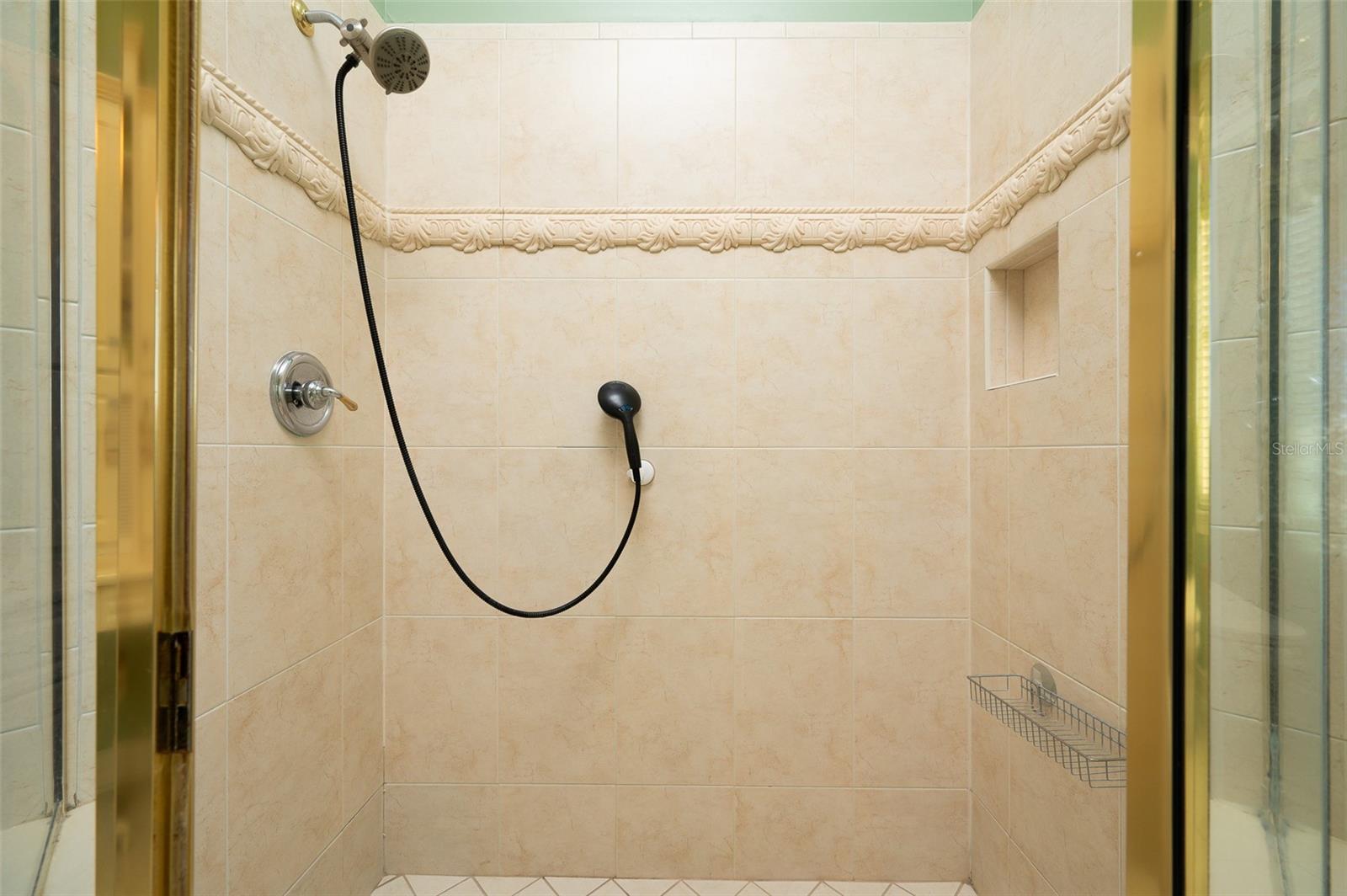 Image 45 of 86 For 11715 90th Avenue