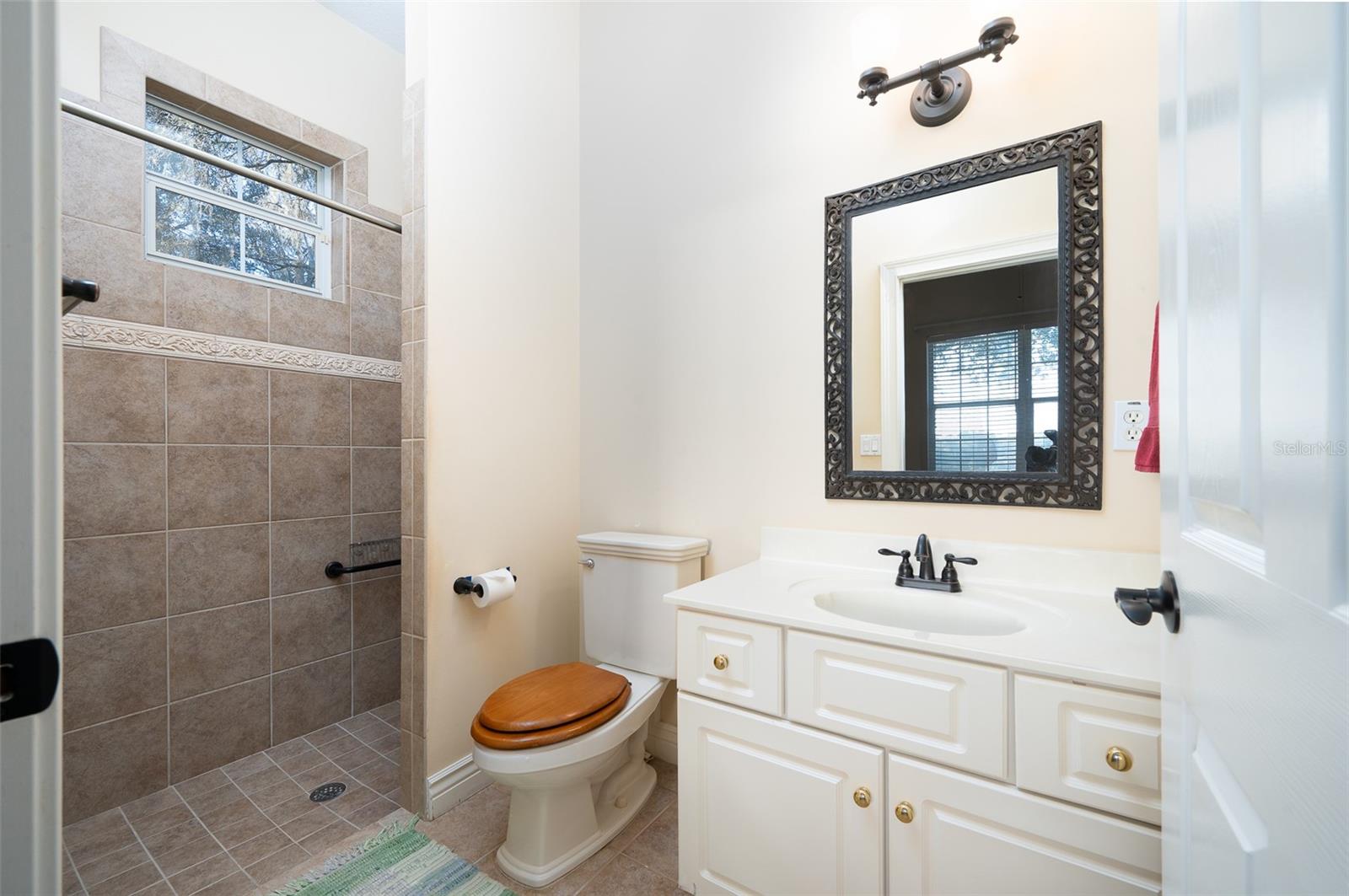 Image 50 of 86 For 11715 90th Avenue