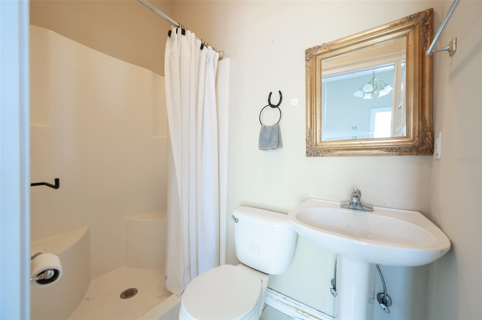 Image 71 of 86 For 11715 90th Avenue