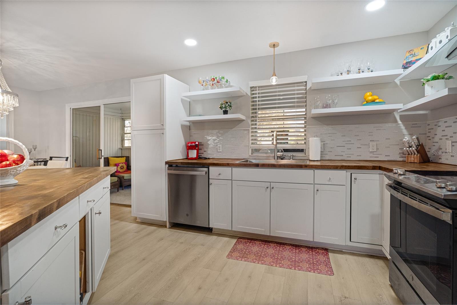 Image 24 of 36 For 509 Del Mar Drive