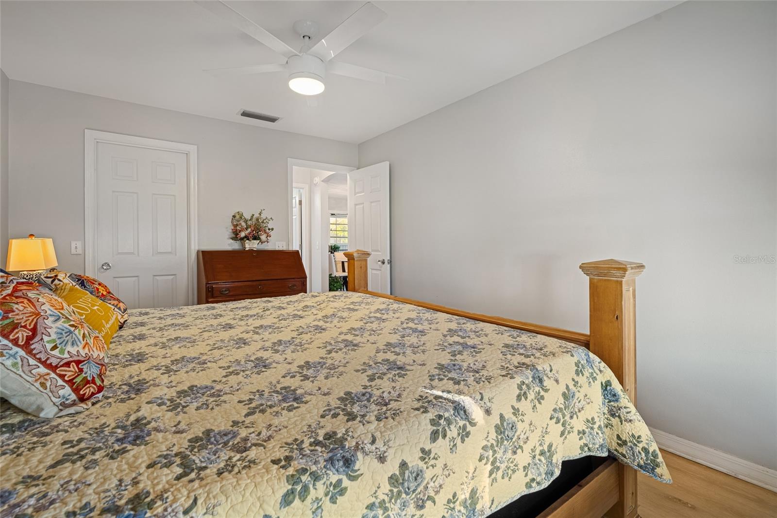 Image 27 of 36 For 509 Del Mar Drive