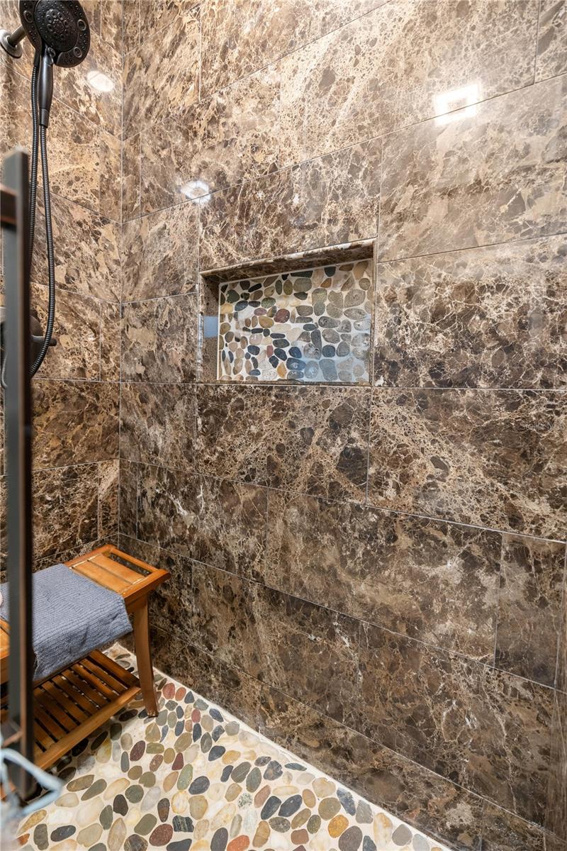 Image 16 of 38 For 5475 194th Avenue