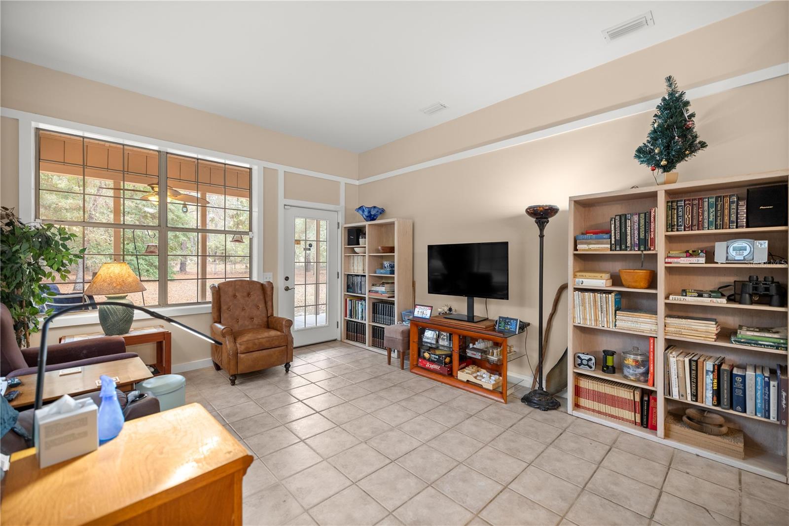 Image 6 of 38 For 5475 194th Avenue