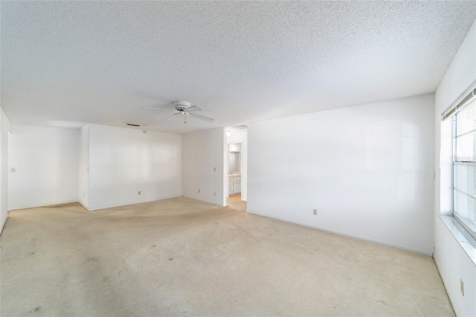 Image 11 of 38 For 9371 82nd Terrace E