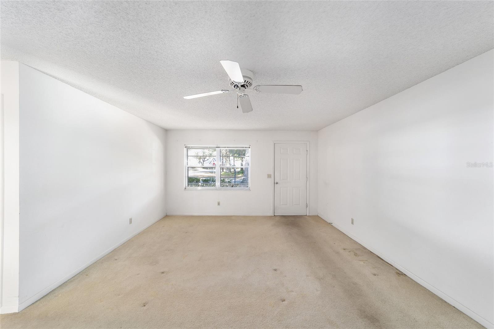 Image 13 of 38 For 9371 82nd Terrace E