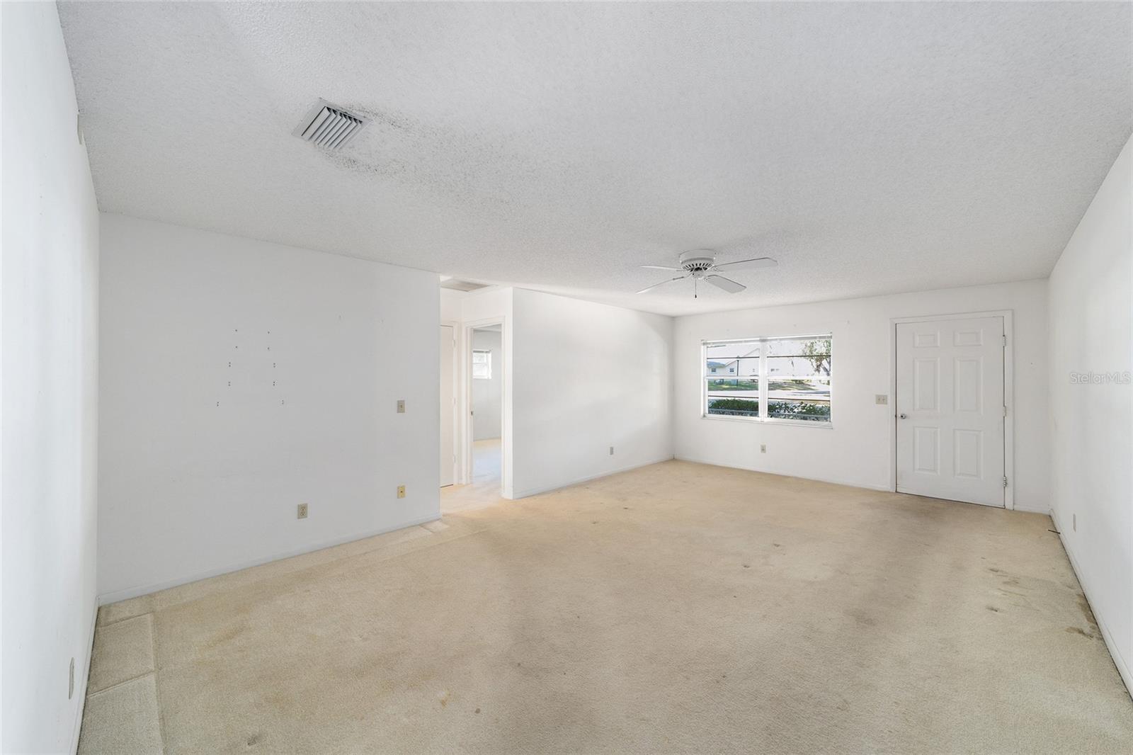 Image 15 of 38 For 9371 82nd Terrace E