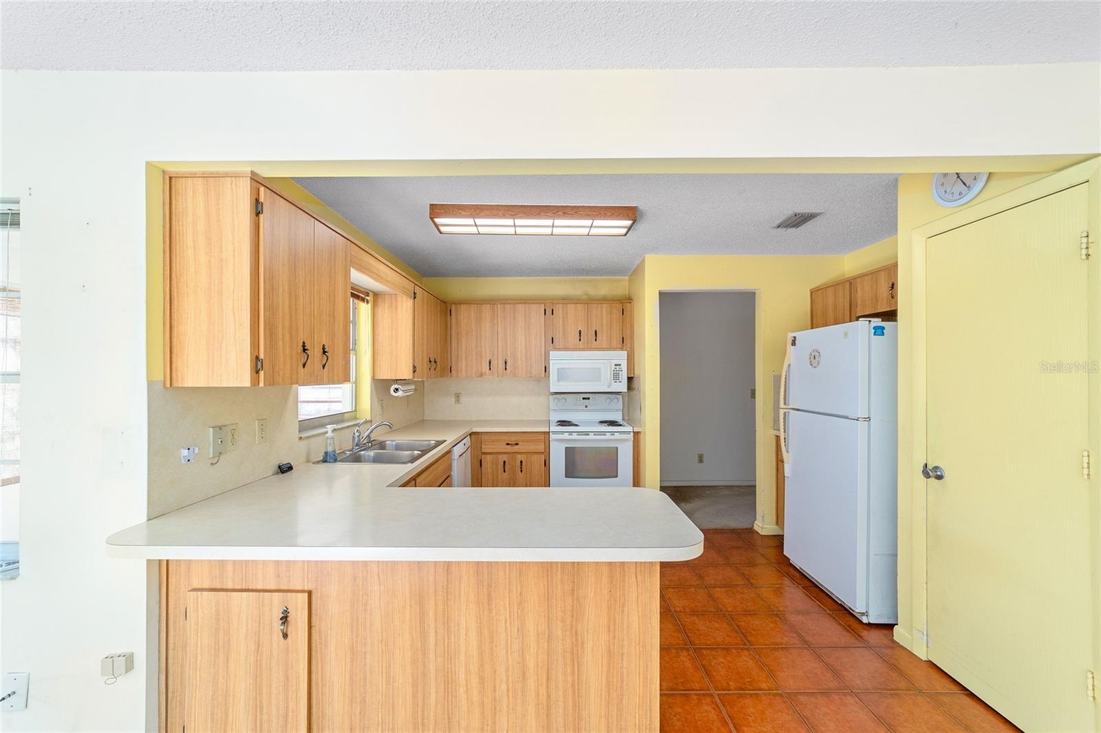 Image 19 of 38 For 9371 82nd Terrace E