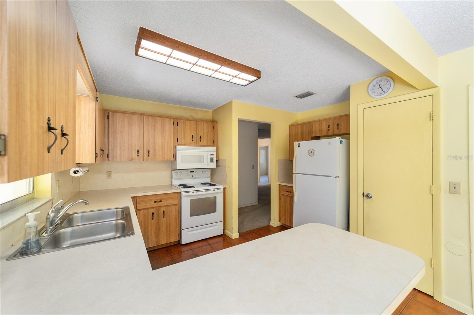 Image 20 of 38 For 9371 82nd Terrace E