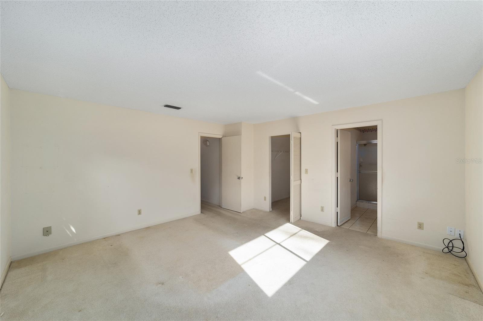 Image 25 of 38 For 9371 82nd Terrace E