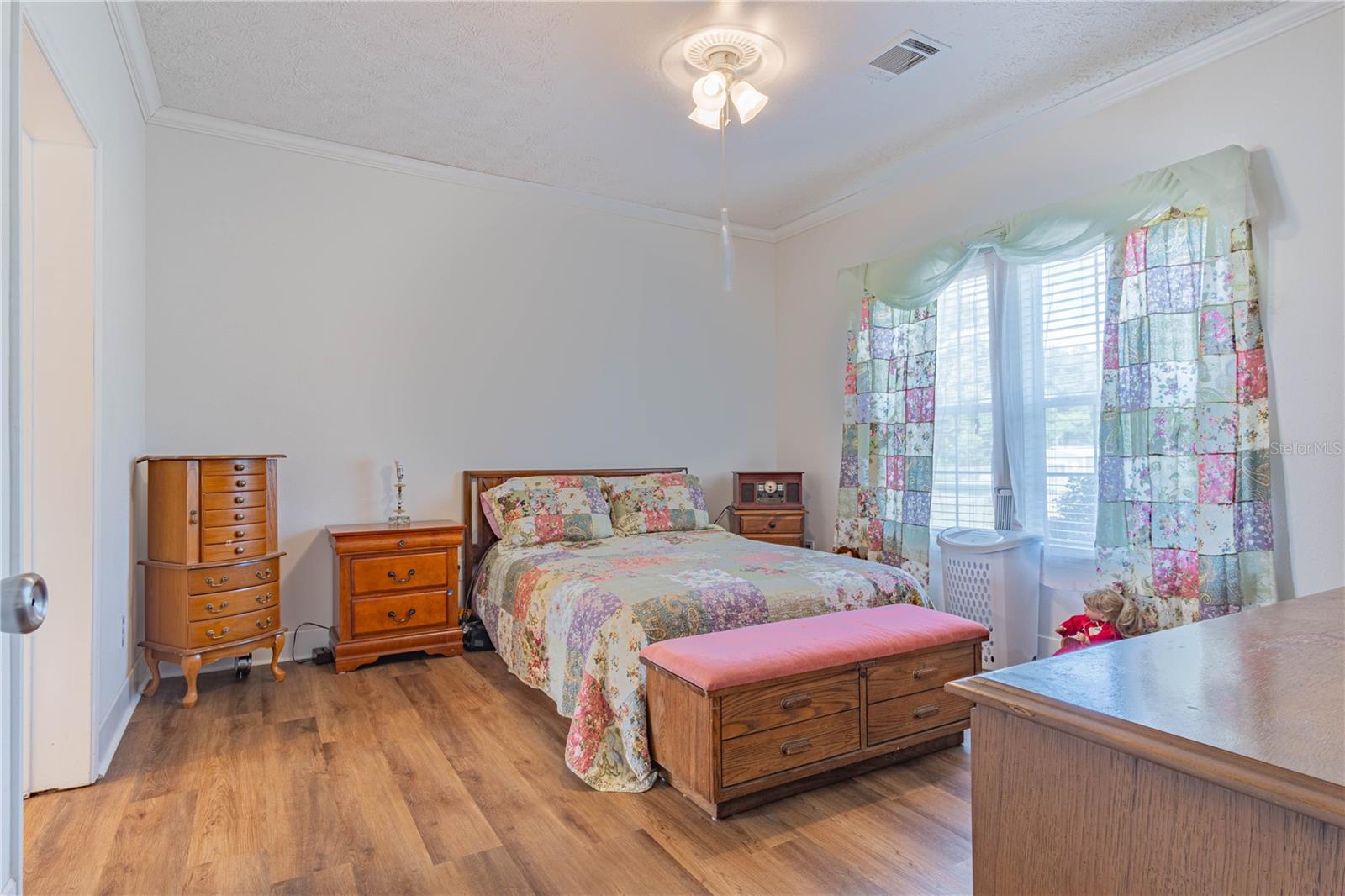 Image 11 of 41 For 7770 Pinto Court