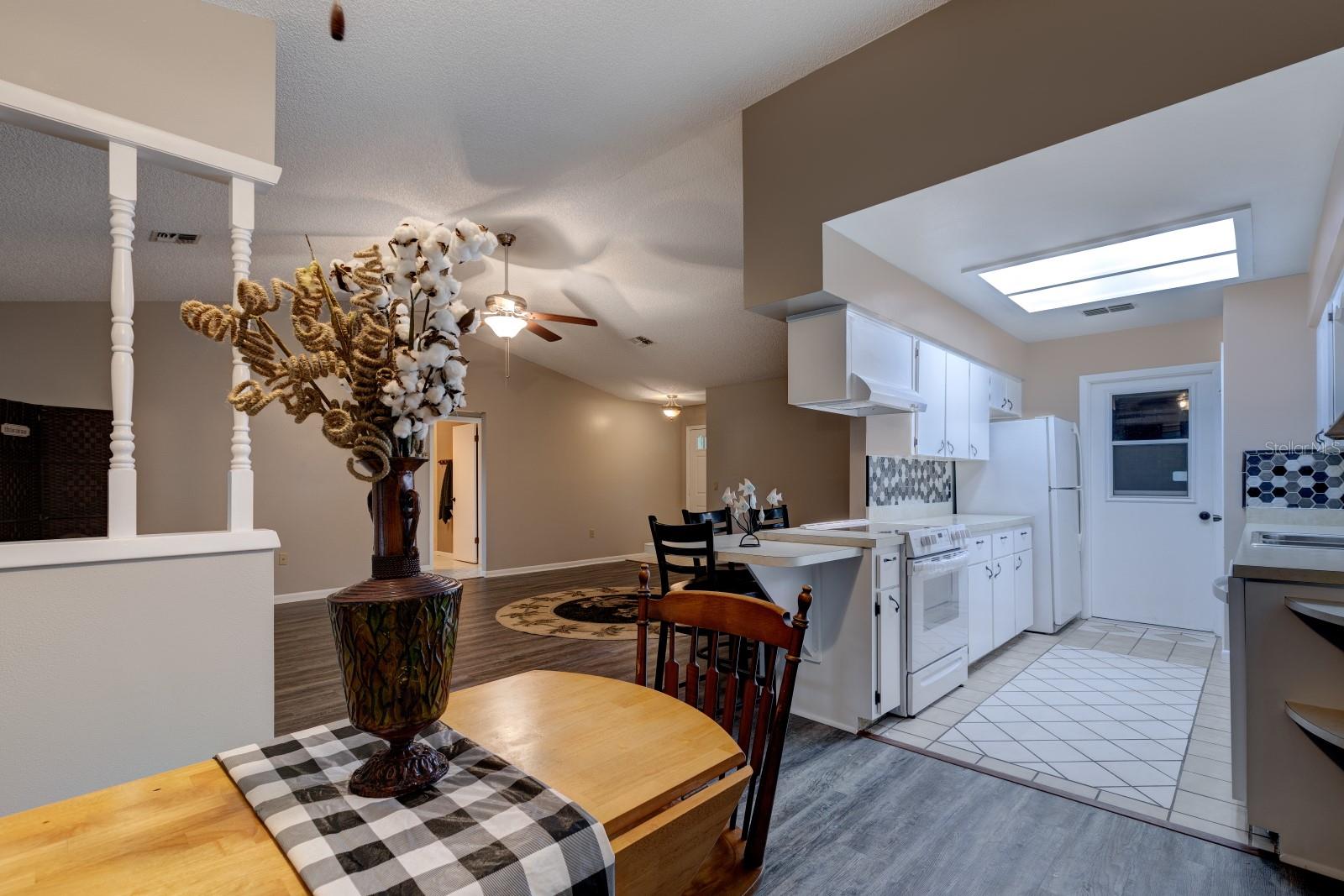 Image 12 of 40 For 16 Easter Ross Court