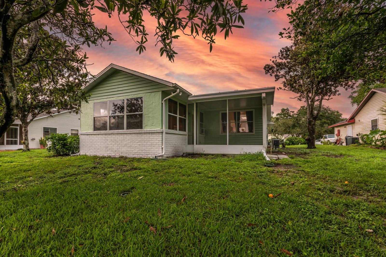 Image 29 of 40 For 16 Easter Ross Court