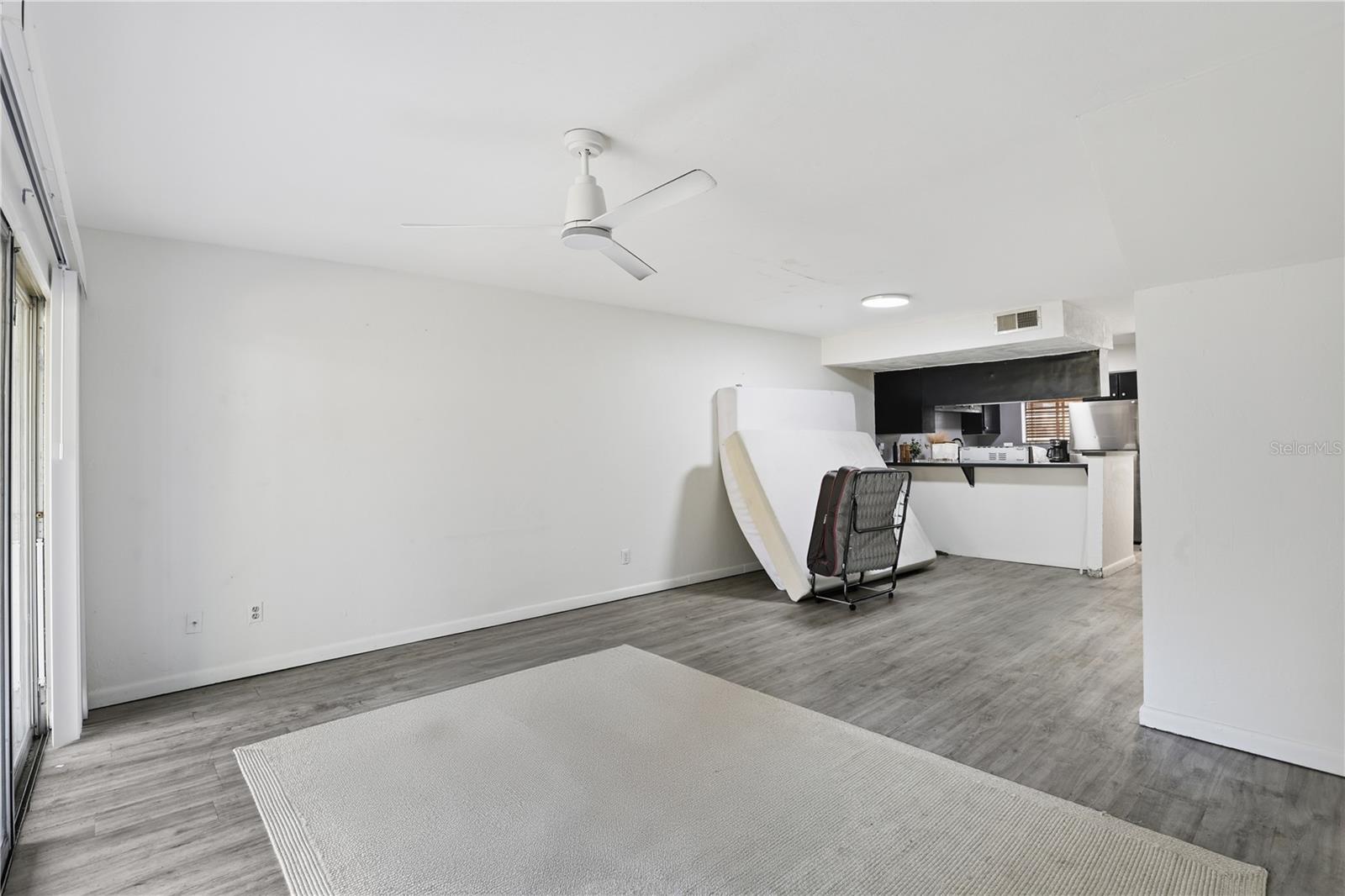 Image 13 of 23 For 4411 34th Street 906