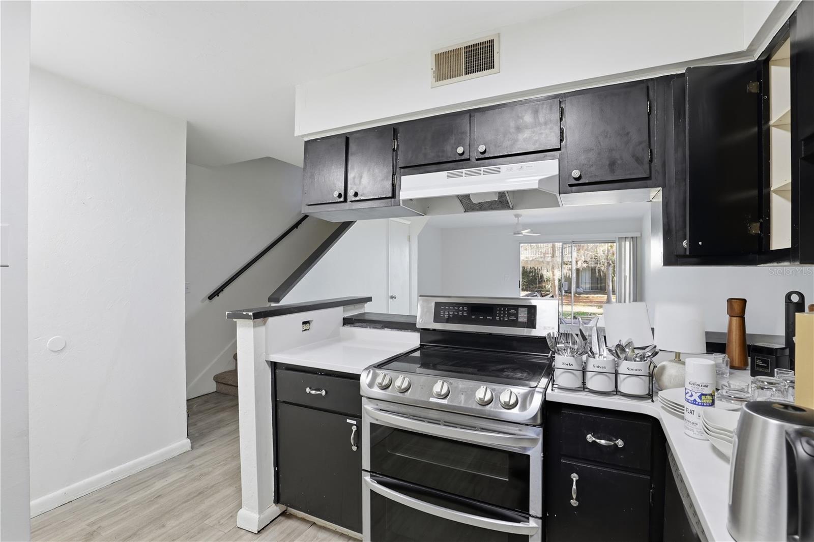 Image 8 of 23 For 4411 34th Street 906