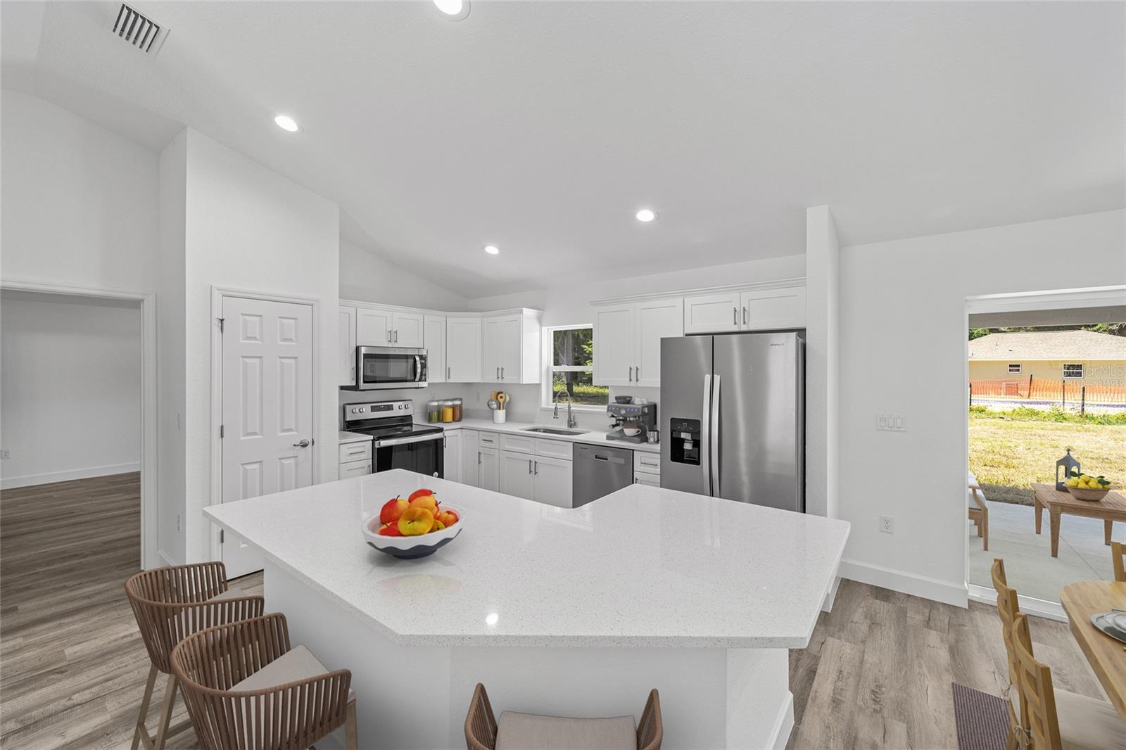 Image 4 of 27 For 5761 62nd Avenue