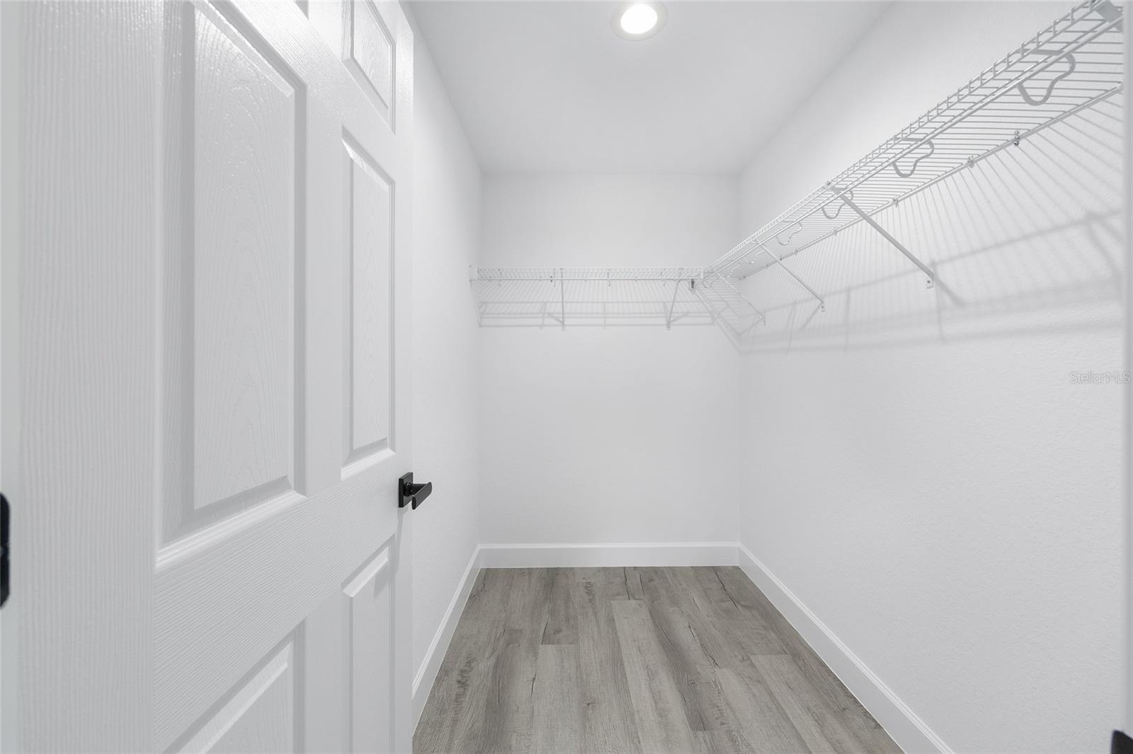 Image 21 of 27 For 5337 64th Street