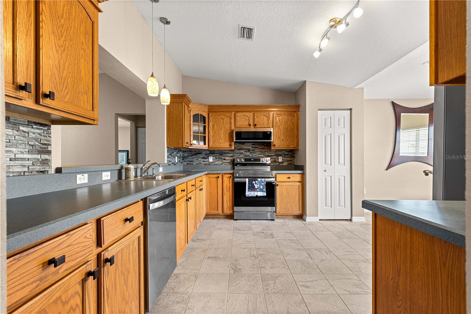 Image 13 of 56 For 13835 85th Circle