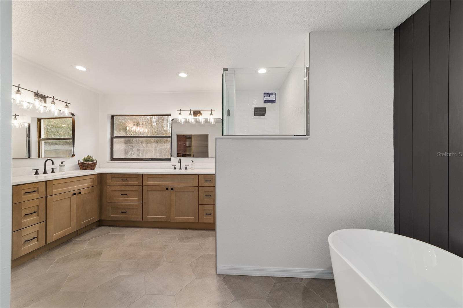 Image 21 of 94 For 10575 27th Avenue