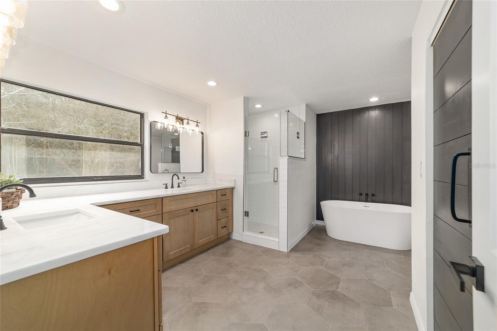 Image 22 of 94 For 10575 27th Avenue