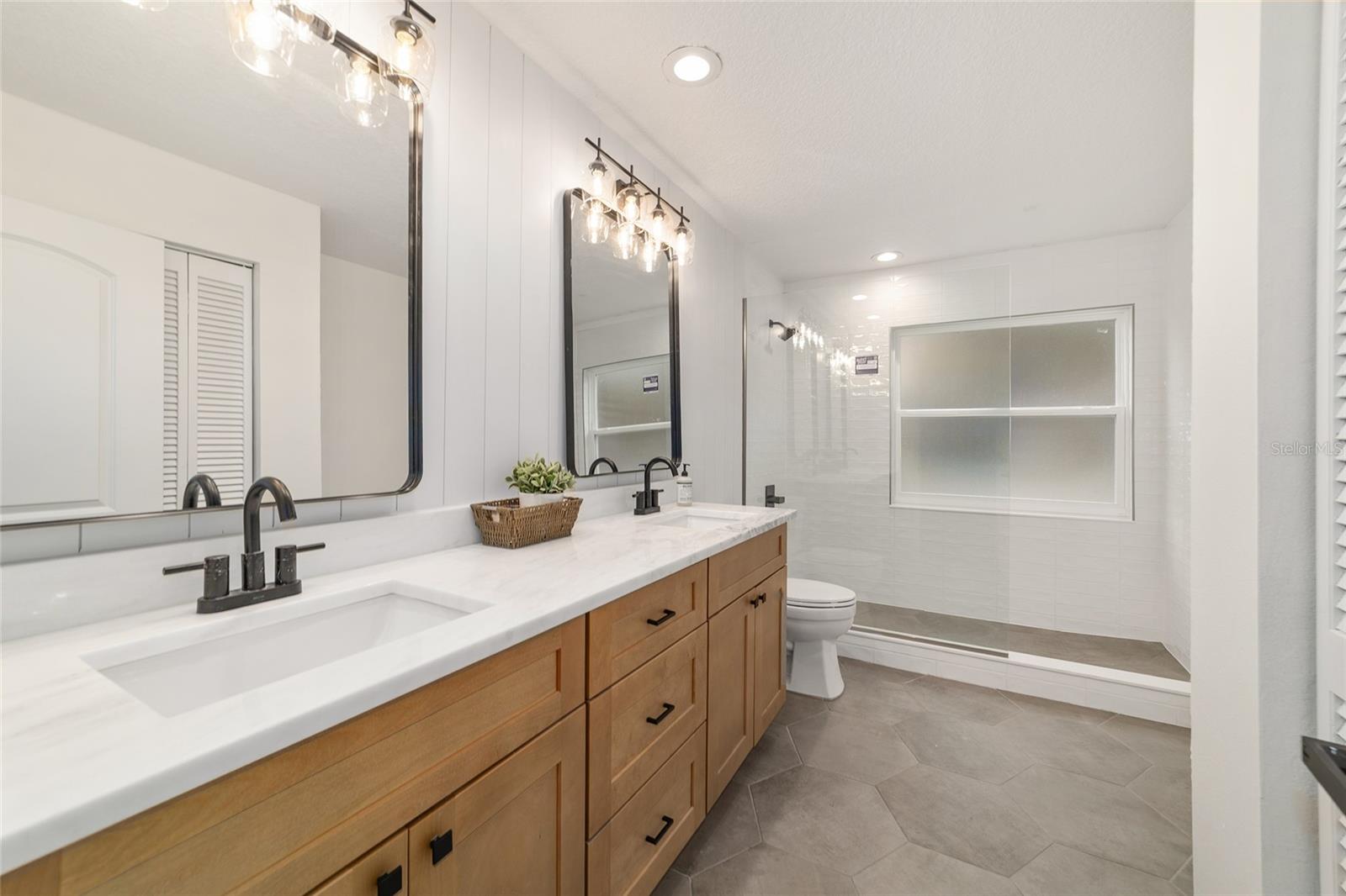 Image 30 of 94 For 10575 27th Avenue