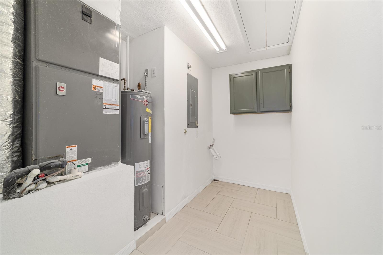 Image 44 of 94 For 10575 27th Avenue