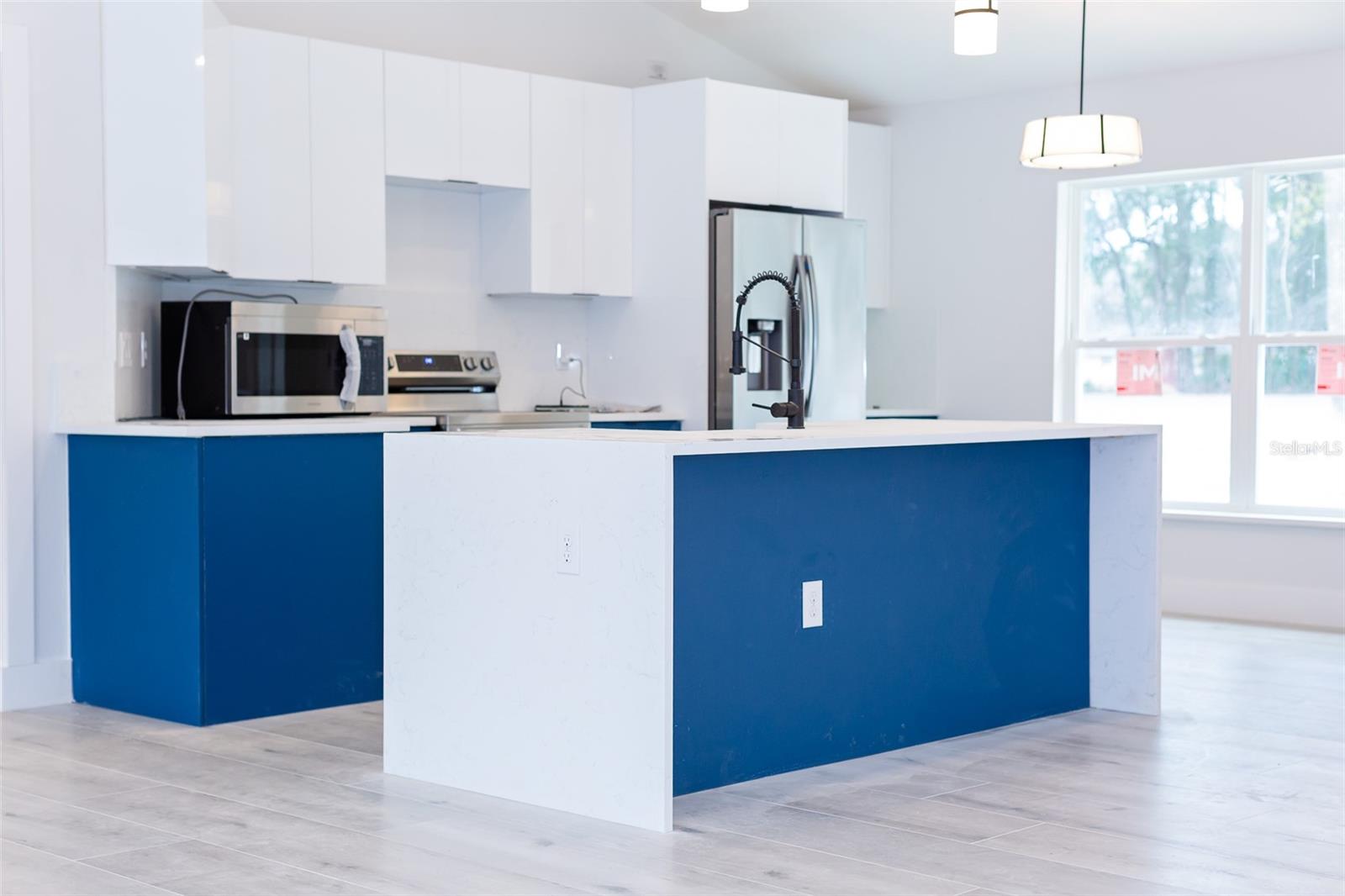 Image 9 of 29 For 16645 59th Court Road