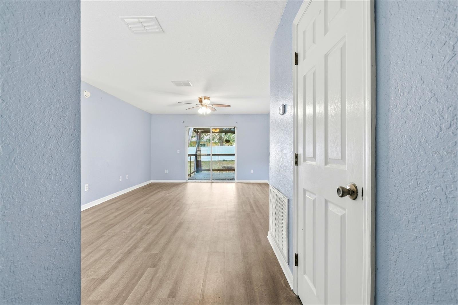 Image 12 of 35 For 14165 35th Court